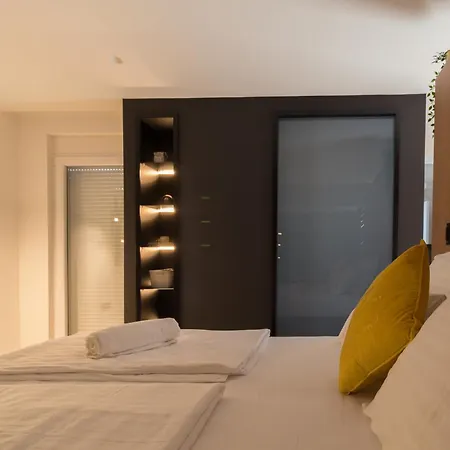 Luxury Vito W Jacuzzi And Sauna Lägenhet *
